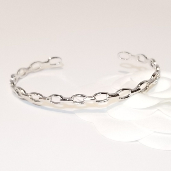 Dainty Delicate Paperclip Open Cuff Bracelet NEW - Picture 9 of 9